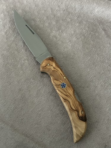 Coltello pieghevole fatto - coltello, a