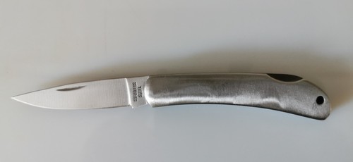 Piccolo coltellino tascabile