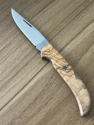 Coltello pieghevole fatto - coltello,